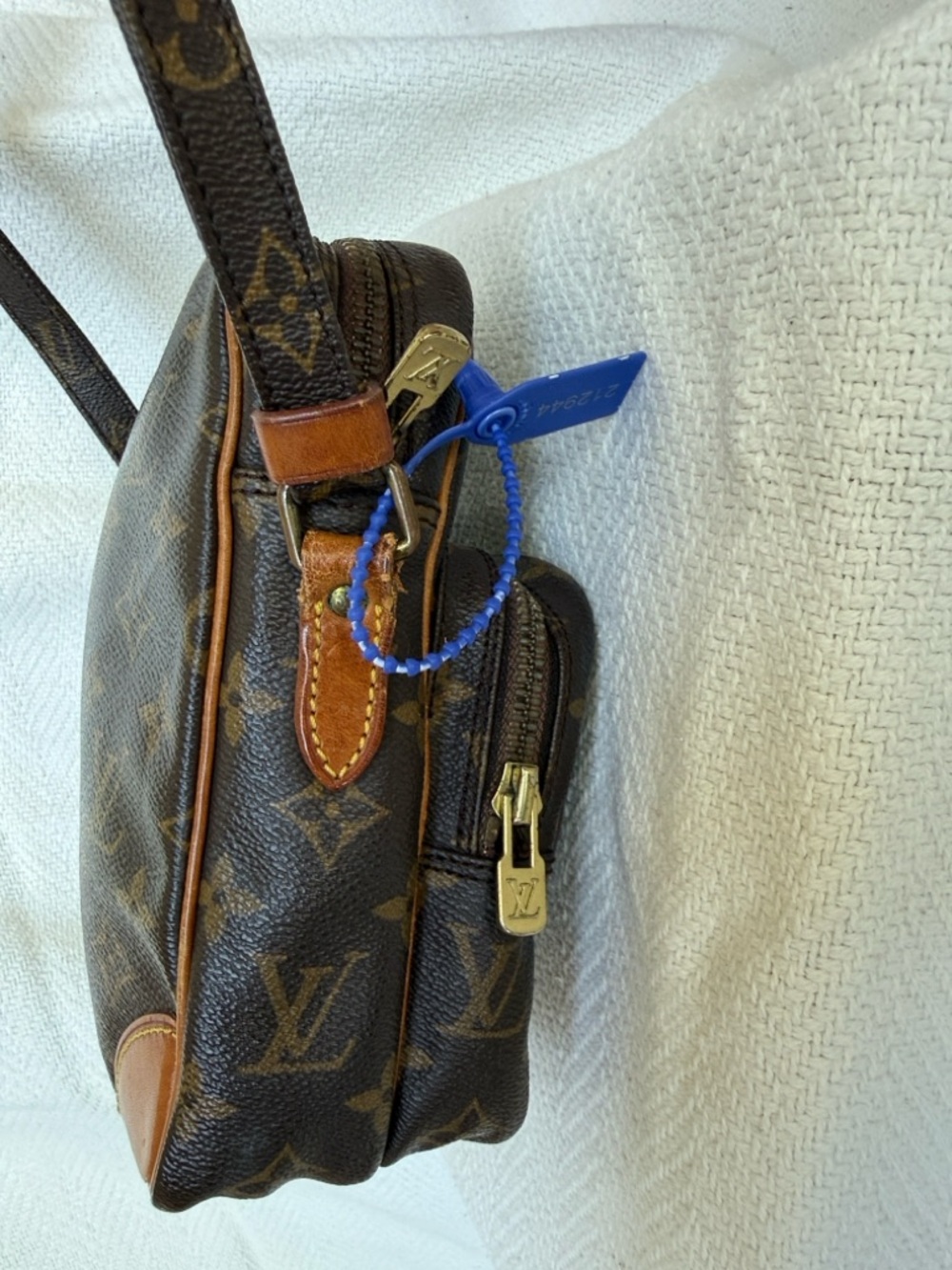 Louis Vuitton Monogram Canvas Messenger Bag in Brown and Tan - Picture 12 of 16